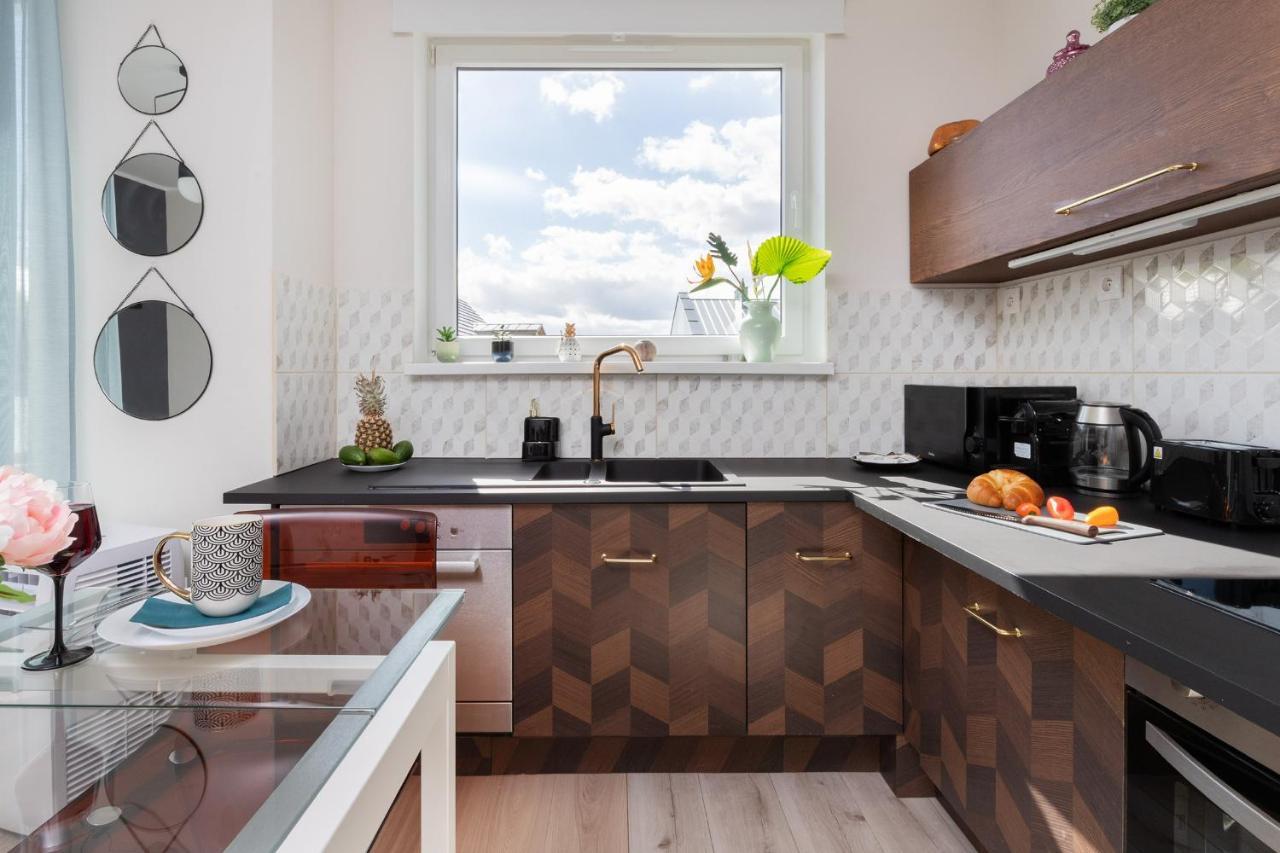 Przestronne 2 Oddzielne Sypialnie Caly Apartament W Spokojnej Dzielnicy Borkowo  Exterior foto